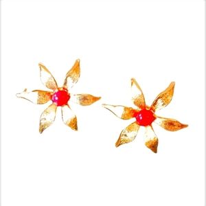 Vintage Gold Toned Dainty Flower Post Earrings